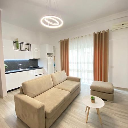 Newly Renovated One Bedroom Apartment In טיראנה מראה חיצוני תמונה