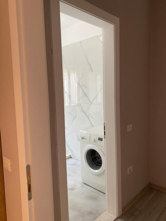 Newly Renovated One Bedroom Apartment In טיראנה מראה חיצוני תמונה